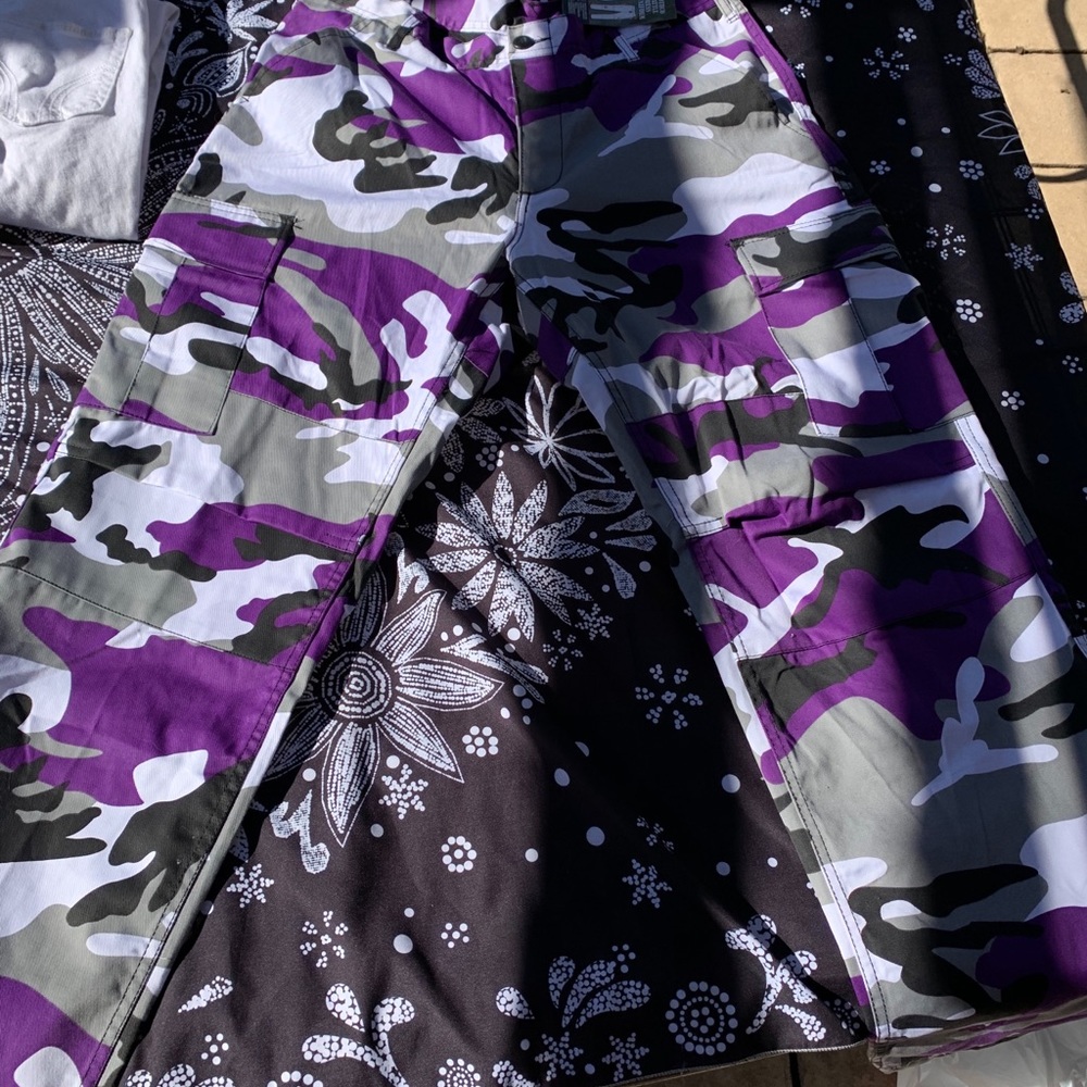 Zumiez cargo pants, never worn
